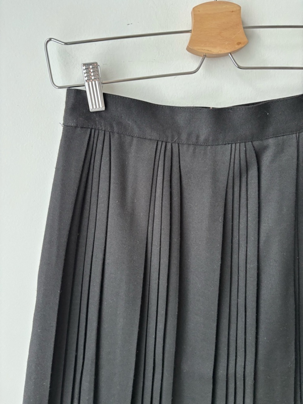 Vintage high waist Black Pleated Midi Skirt Size 10 Minimalist Classic A-Line - Picture 8 of 12